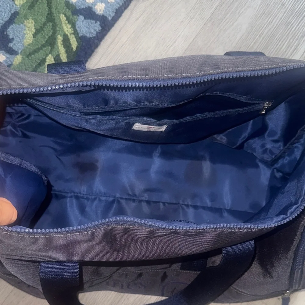 Vineyard Vines elegant duffel